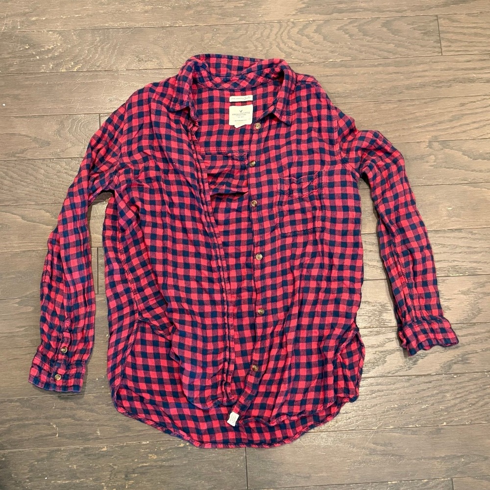 American Eagle Red Navy Blue Plaid Flannel Shirt Boyfriend Fit Medium Soft Top